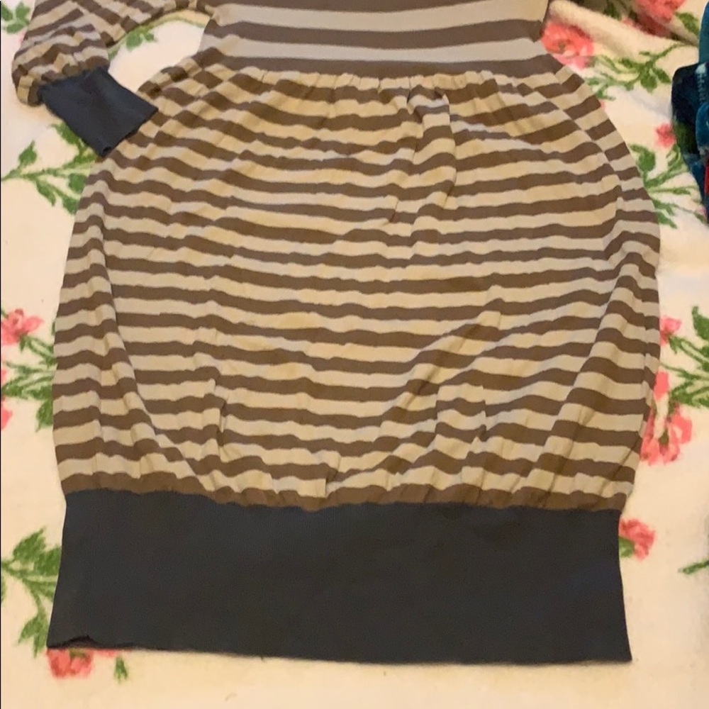 BCBGMAXAZRIA sweater dress size XS - Picture 3 of 7